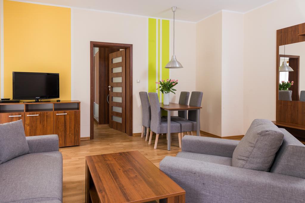 Apartamenty Sun & Snow Villa Cztery Pory Roku - Basen Sezonowy, Sauna, Blisko Lasu, Blisko Plazy, Plac Zabaw Jastrzębia Góra Zimmer foto